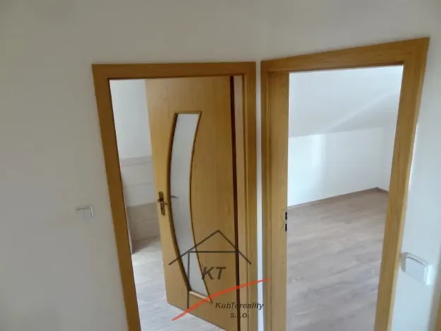 Prodej rodinného domu, Píšťany, 160 m2