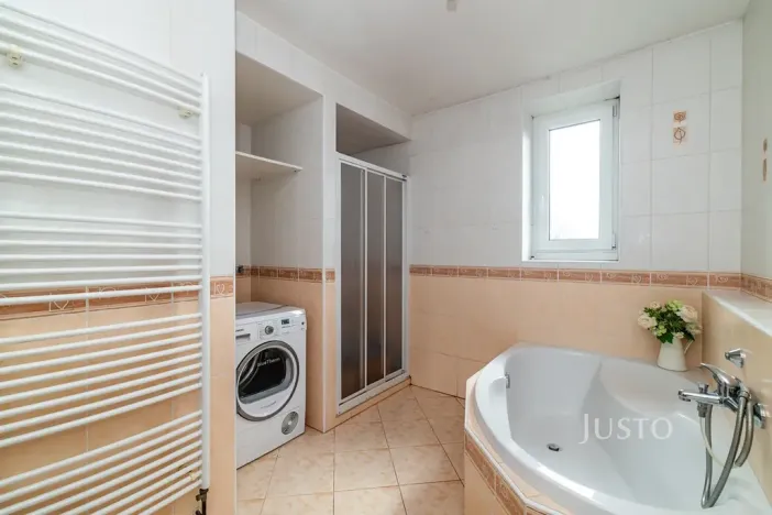 Prodej rodinného domu, Zvole, 520 m2