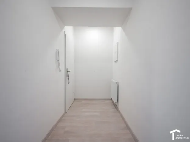 Pronájem bytu 2+kk, Pardubice - Bílé Předměstí, Bulharská, 63 m2