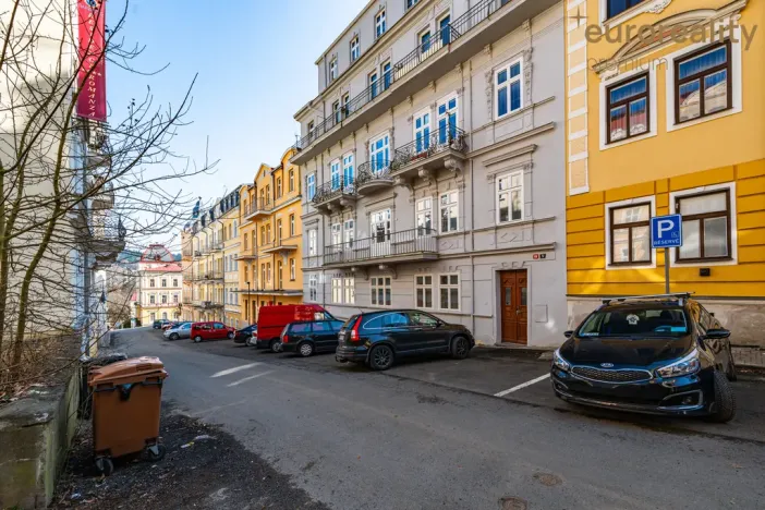 Prodej bytu 2+kk, Mariánské Lázně, Mladějovského, 41 m2