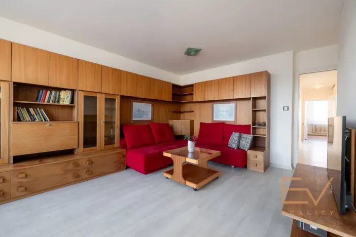 Prodej bytu 3+1, Praha - Řepy, Nevanova, 70 m2