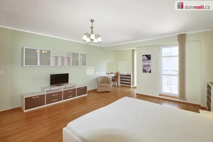 Prodej bytu 3+kk, Karlovy Vary, Zámecký vrch, 113 m2