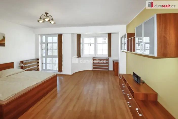 Prodej bytu 3+kk, Karlovy Vary, Zámecký vrch, 113 m2