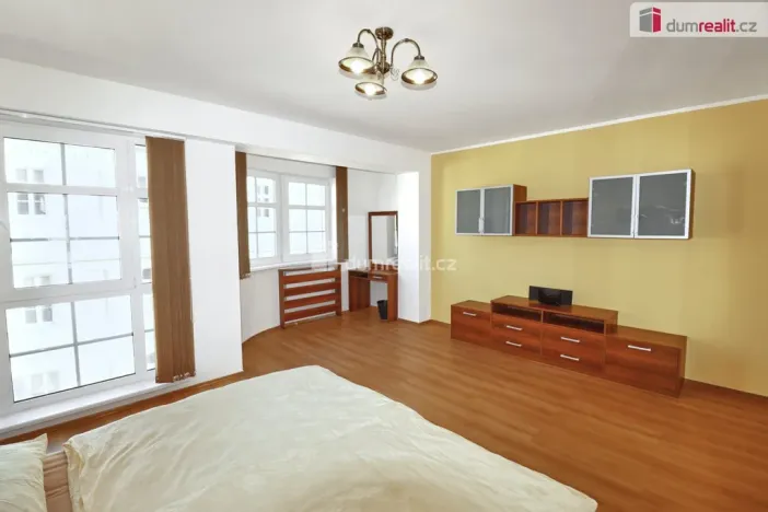 Prodej bytu 3+kk, Karlovy Vary, Zámecký vrch, 113 m2