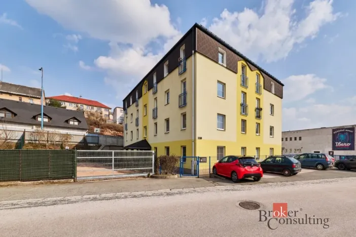 Pronájem bytu 2+kk, Úpice, Národní, 46 m2