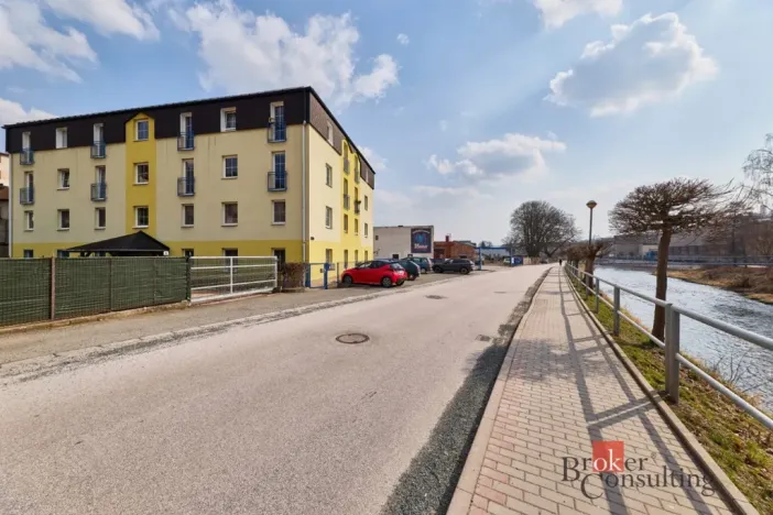 Pronájem bytu 2+kk, Úpice, Národní, 46 m2