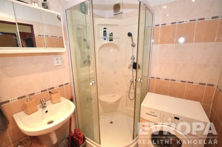 Pronájem bytu 3+1, Praha - Újezd nad Lesy, Malešovská, 75 m2