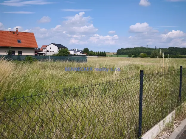 Prodej pozemku pro bydlení, Hradec Králové, 694 m2
