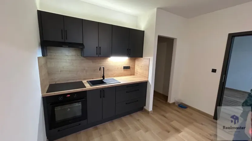 Pronájem bytu 1+1, Ústí nad Labem - Severní Terasa, Kmochova, 33 m2