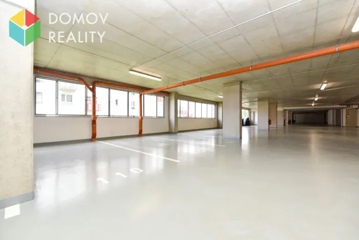 Pronájem garážového stání, Beroun, Nepilova, 12 m2