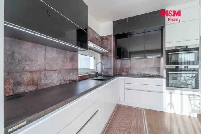 Prodej rodinného domu, Ořech, Karlštejnská, 112 m2