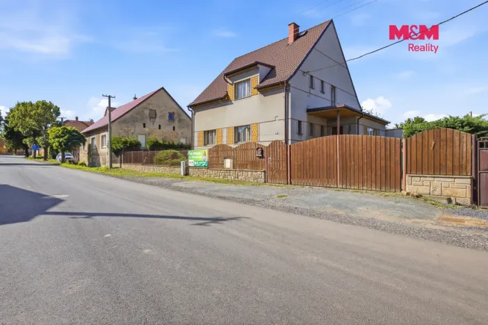 Prodej rodinného domu, Chrášťany, 148 m2