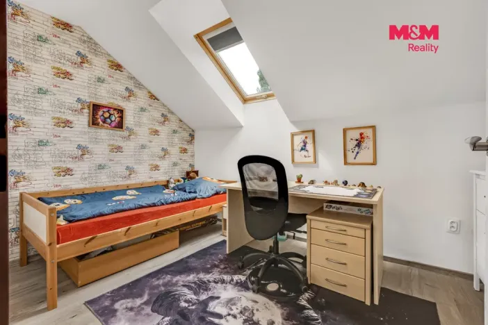 Prodej rodinného domu, Králův Dvůr - Počaply, nám. 1. máje, 155 m2