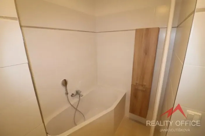 Pronájem bytu 1+1, Děčín - Děčín II-Nové Město, Kamenická, 36 m2