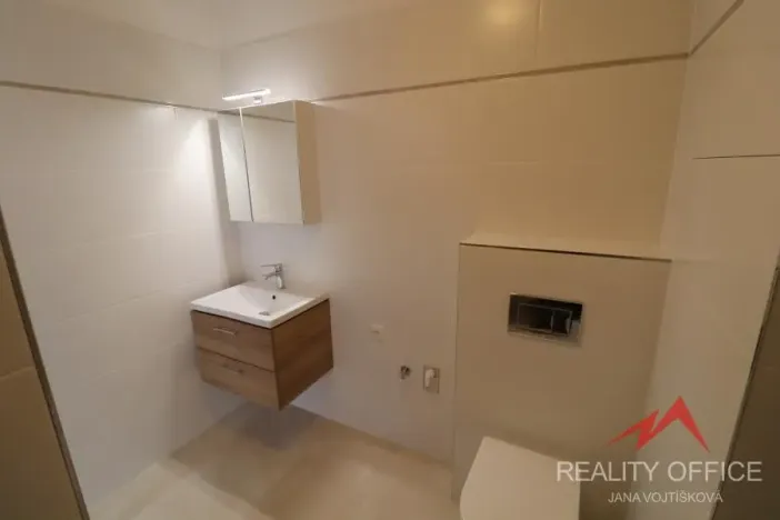 Pronájem bytu 1+1, Děčín - Děčín II-Nové Město, Kamenická, 36 m2