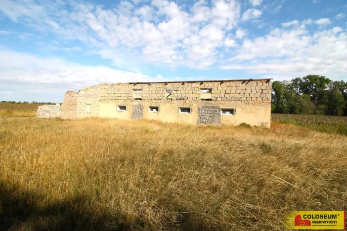 Prodej komerčního pozemku, Hrušovany nad Jevišovkou, 210 m2