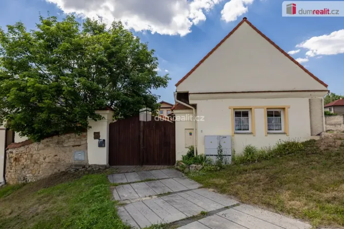 Pronájem výrobních prostor, Doksy, Václ. Plecitého, 4300 m2