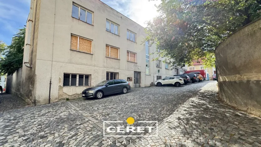 Prodej komerční nemovitosti, Žatec, nám. Prokopa Malého, 650 m2