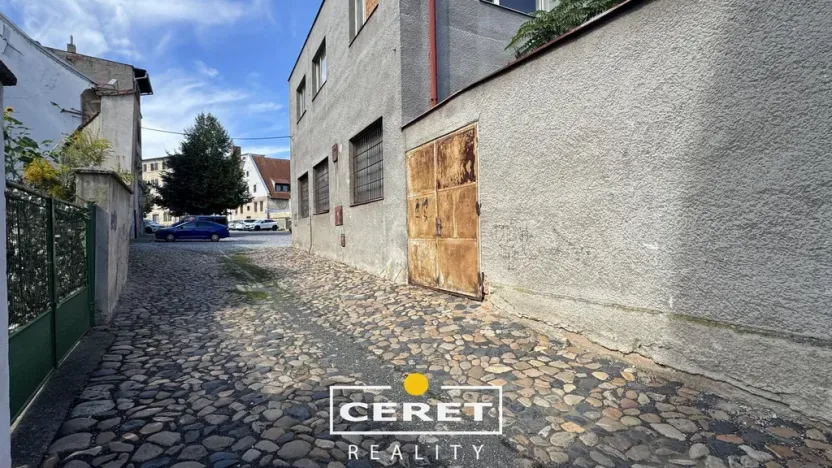 Prodej komerční nemovitosti, Žatec, nám. Prokopa Malého, 650 m2
