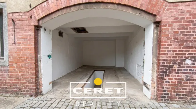 Prodej komerční nemovitosti, Žatec, Studentská, 3500 m2