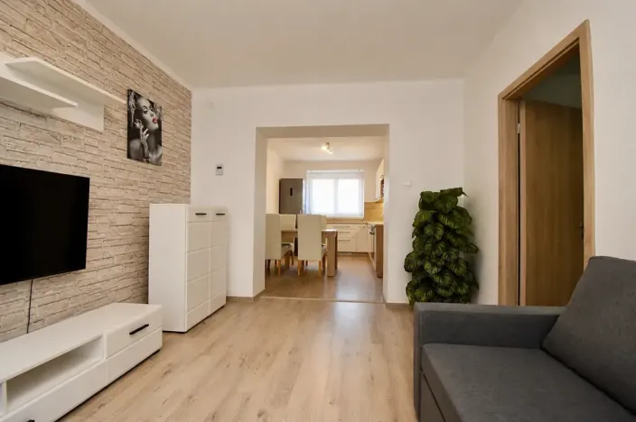 Prodej bytu 2+1, Chvaletice, Dukelská, 54 m2