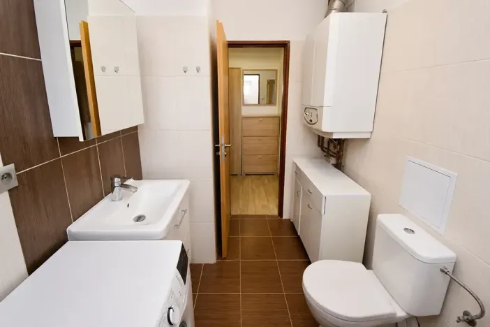 Prodej bytu 2+1, Chvaletice, Dukelská, 54 m2