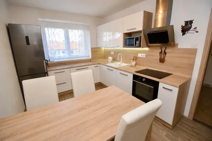 Prodej bytu 2+1, Chvaletice, Dukelská, 54 m2