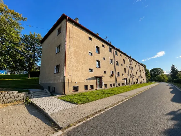 Prodej bytu 2+1, Chvaletice, Dukelská, 54 m2