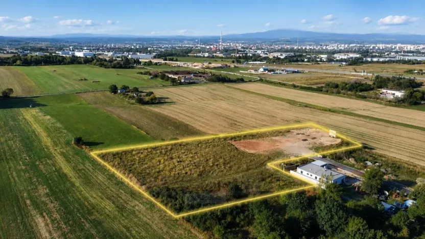 Prodej komerčního pozemku, Hůry, Pod Strání, 11525 m2