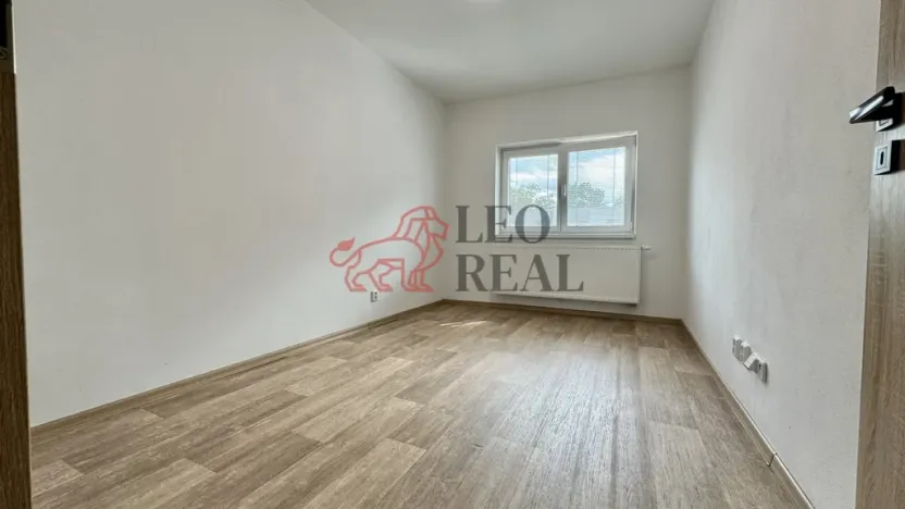 Pronájem bytu 1+1, Uherské Hradiště, Kollárova, 31 m2