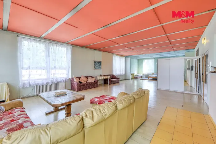 Prodej obchodního prostoru, Černošín, 1100 m2