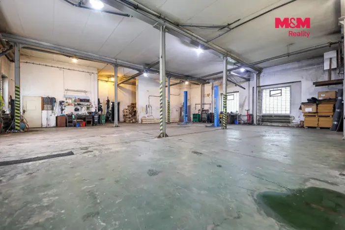 Prodej obchodního prostoru, Černošín, 1100 m2