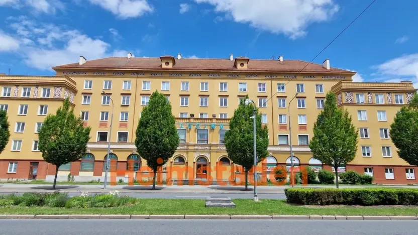 Pronájem kanceláře, Havířov - Město, Hlavní třída, 813 m2