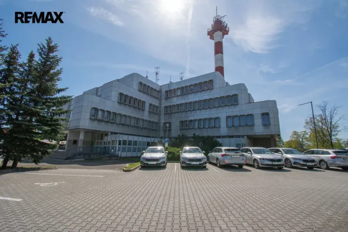 Pronájem kanceláře, Hradec Králové - Věkoše, Akademika Bedrny, 171 m2