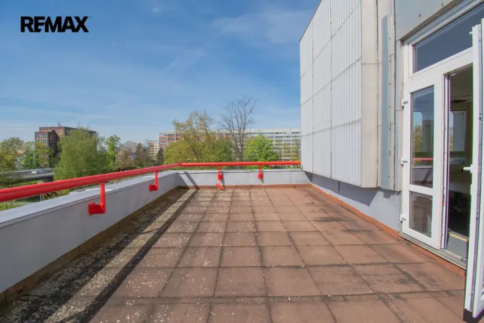 Pronájem kanceláře, Hradec Králové - Věkoše, Akademika Bedrny, 171 m2