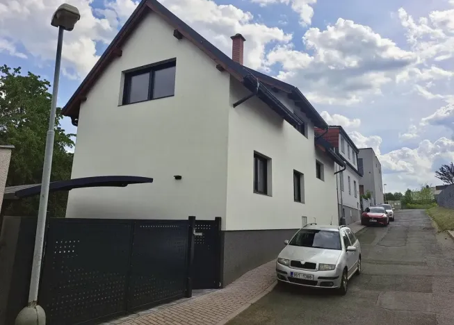 Pronájem rodinného domu, Praha - Nebušice, V uličkách, 166 m2