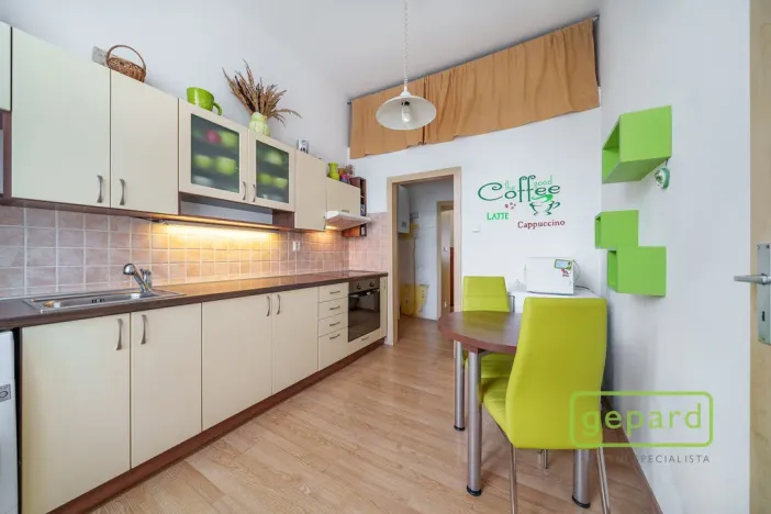 Prodej bytu 1+1, Karlovy Vary, Závodu míru, 37 m2
