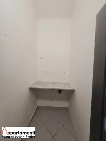 Pronájem obchodního prostoru, Praha - Vinohrady, Šafaříkova, 66 m2