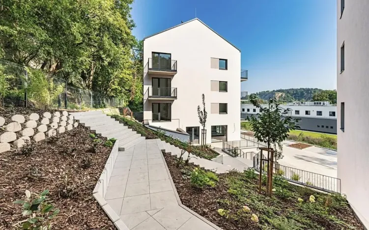 Pronájem bytu 2+kk, Praha - Hlubočepy, Slivenecká, 37 m2