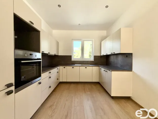 Pronájem bytu 4+1, Slatina, 136 m2
