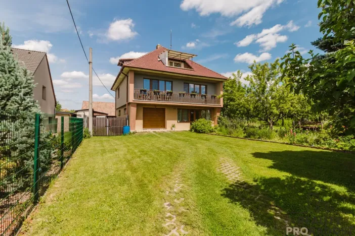 Prodej rodinného domu, Katov, 200 m2