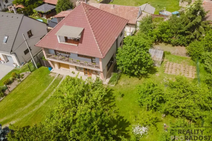Prodej rodinného domu, Katov, 200 m2