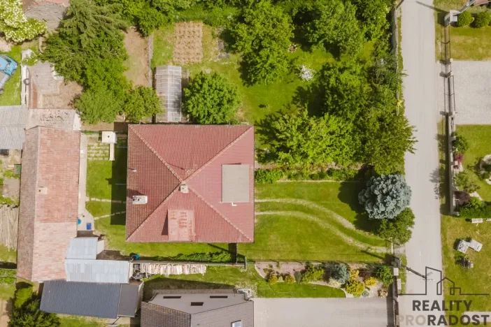 Prodej rodinného domu, Katov, 200 m2