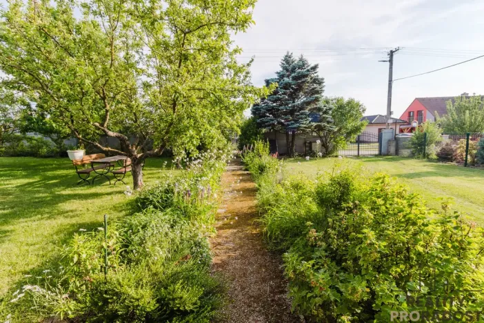 Prodej rodinného domu, Katov, 200 m2