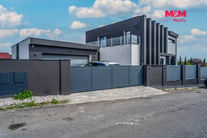Prodej rodinného domu, Jirny, Modřínová, 400 m2
