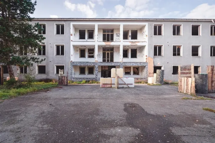 Prodej komerční, Pernarec, 2000 m2