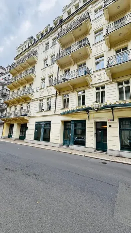 Pronájem obchodního prostoru, Karlovy Vary, Mariánskolázeňská, 52 m2
