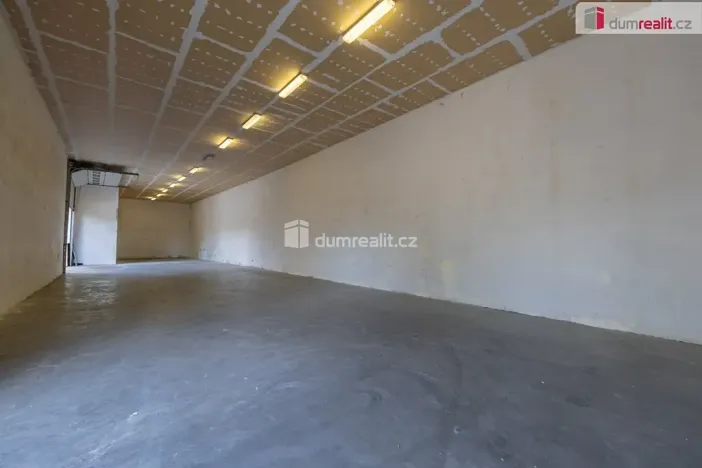 Pronájem výrobních prostor, Doksy, Václ. Plecitého, 4300 m2