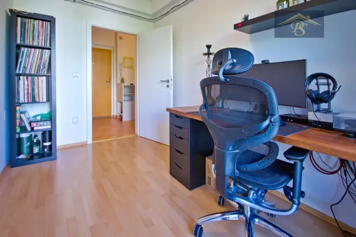 Pronájem bytu 3+kk, Praha - Strašnice, Názovská, 56 m2