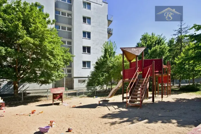 Pronájem bytu 3+kk, Praha - Strašnice, Názovská, 56 m2